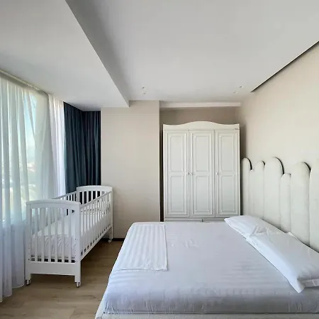 Spacious With Lake View * Shkodër